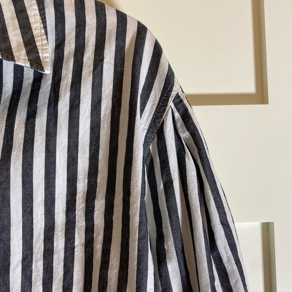 H&M button up shirt - Picture 2 of 4